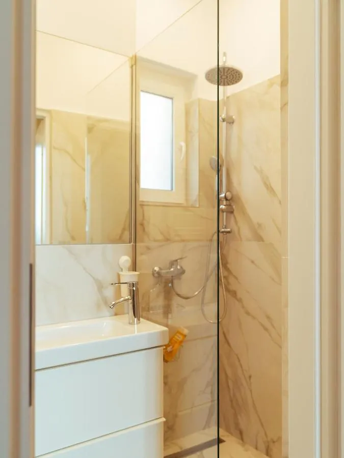 Beautiful Apartment - Top Location - Amazing Balcony 布加勒斯特
